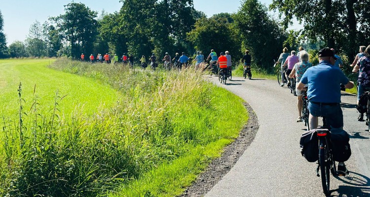 Bijna 100 inwoners stappen op de fiets tijdens Doortrappen, Happen en Grappen