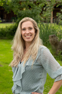 Nienke de Roo | Teamcoach | n.deroo@sociaalwerkdeschans.nl | 06 - 1003 9201 | Werkdagen dinsdag t/m vrijdag (oneven weken). 